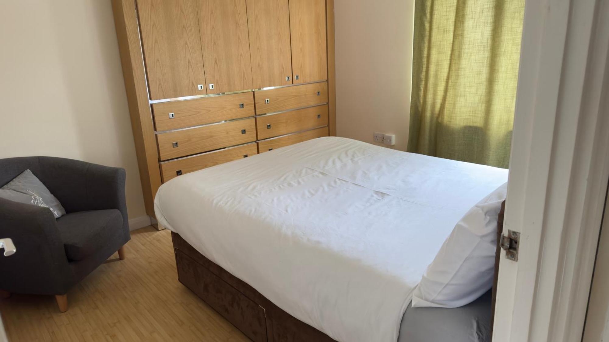 Contractor'S Haven- 4-Bedroom House With Free Parking, Super Fast Wifi, Fran Properties In Aylesbury, Pets Are Welcome! Aylesbury  Exteriör bild